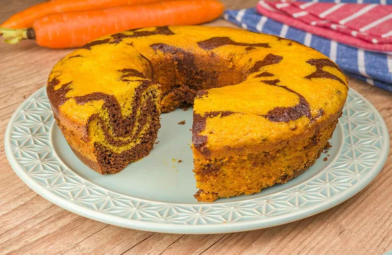 bolo de cenoura mesclado