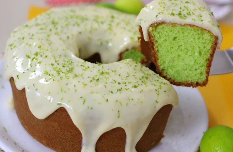 bolo de limão com cobertura