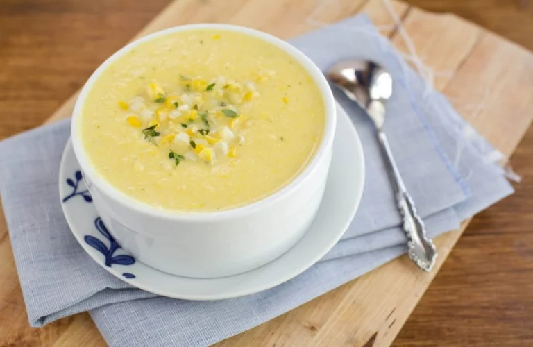 caldo cremoso de milho verde no microondas