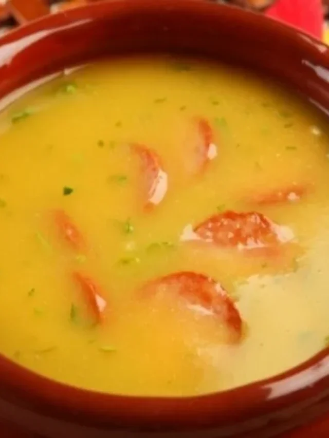 Caldo de mandioquinha com bacon