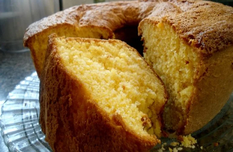 bolo de fuba com laranja delicioso