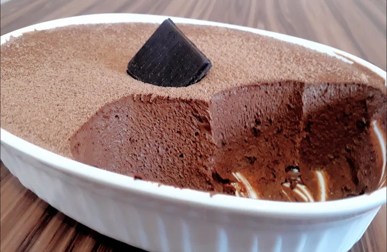 mousse cremoso com 4 ingredientes