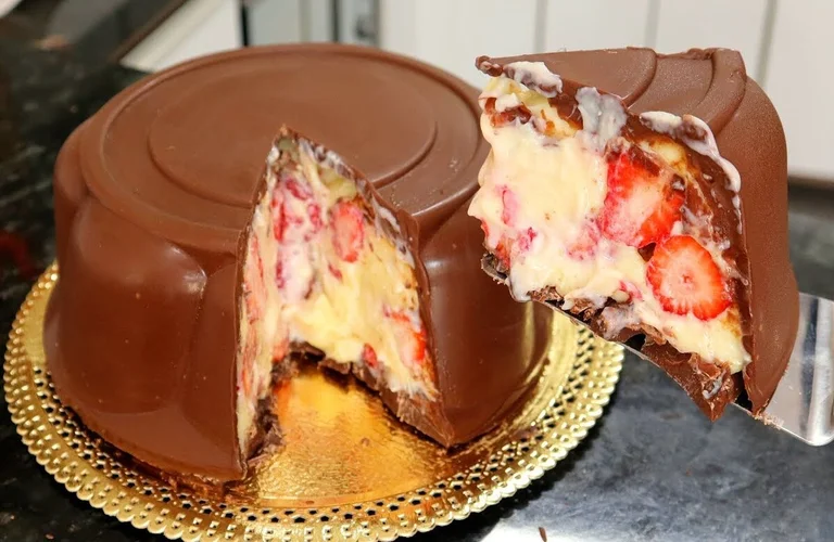sobremesa bombom gigante de morango