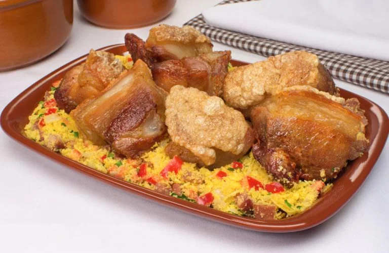 leitoa à pururuca com farofa especial