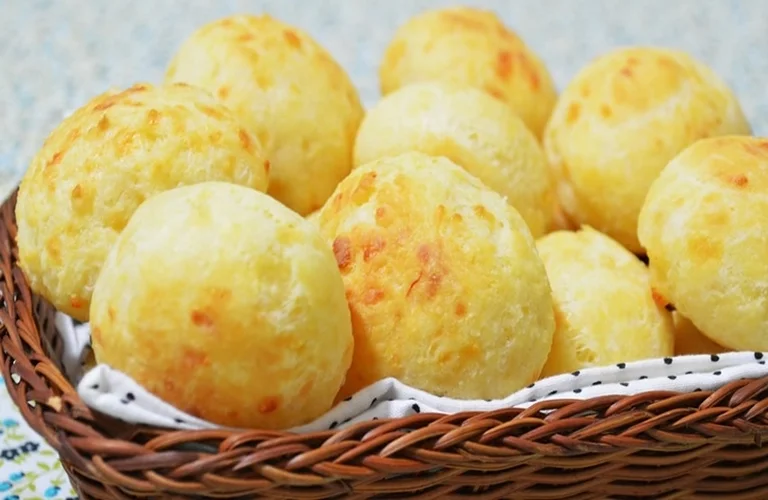 pão de queijo mineiro de família