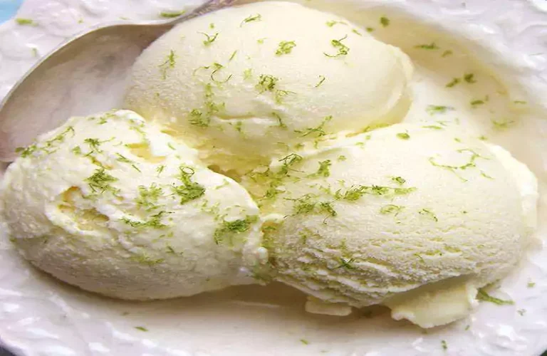 sorvete de limão com ingredientes leves e naturais