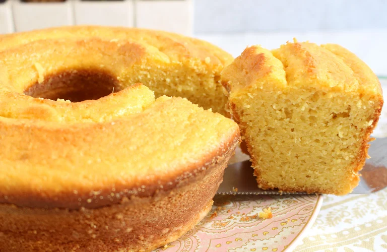 bolo de milho feito com milho de latinha