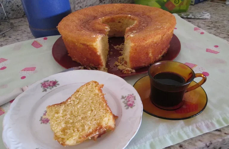 bolo de fubá caipira