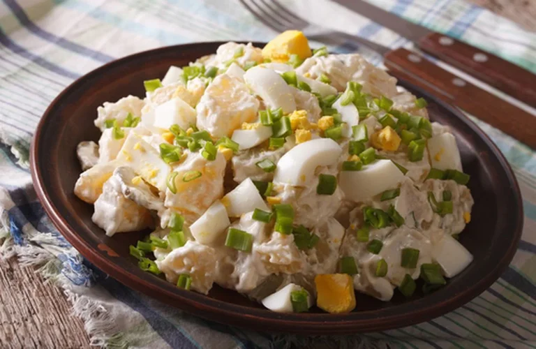 salada de maionese com ovo