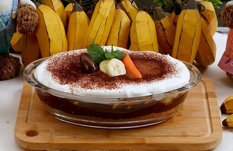 banoffee com creme de avelã na travessa
