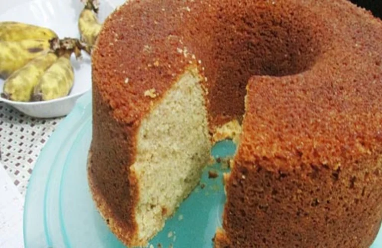 bolo de banana simples fofinho