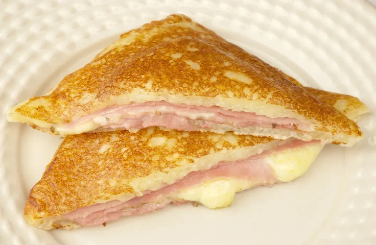 misto quente de tapioca um lanche saboroso