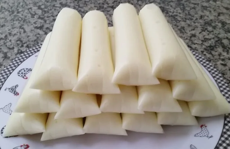 sacolé de coco cremoso e delicioso