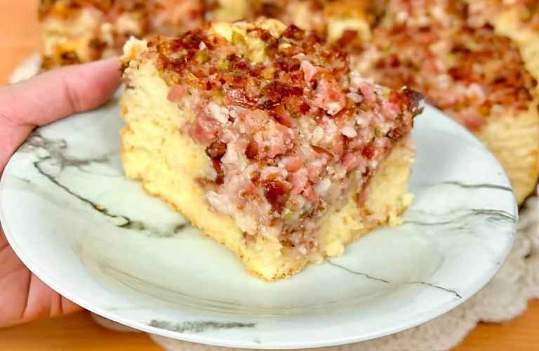 torta de padaria com presunto e queijo
