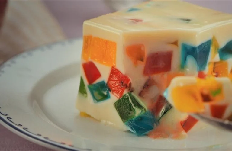 receita de gelatina colorida de creme com guaraná
