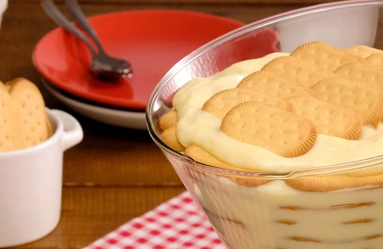 receita de pavê de biscoito maizena prático