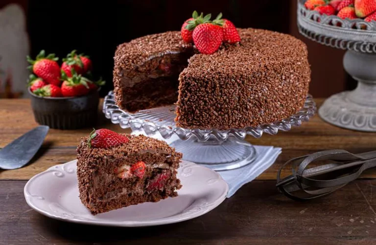 receita de bolo de chocolate com morango